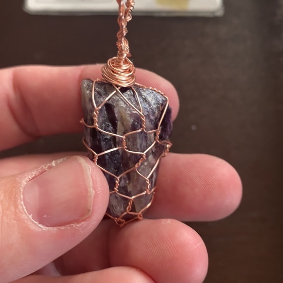 amethyst & aquamarine rough stone copper pendant - Picture 6 of 8